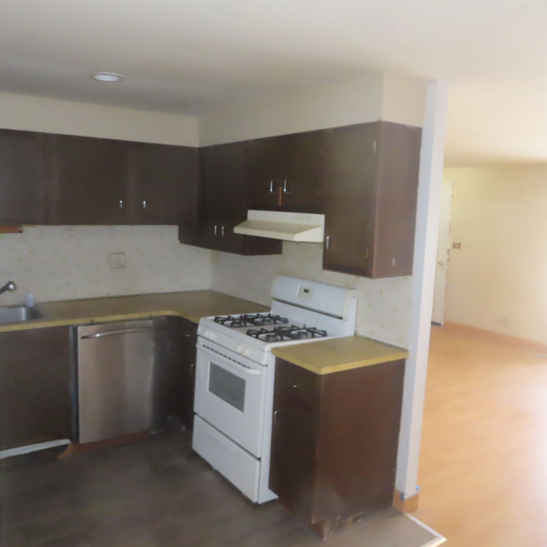 1305 Wakeby Lane, Unit 1305 Schaumburg, IL 60193 - Photo 6 of 19