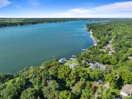 $2,250,000 | 2304 North Shore Drive, Delavan, WI 53115