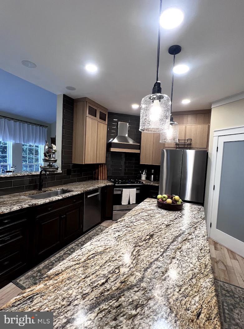 383 El Vista Drive Hanover, PA 17331 - Photo 8 of 37