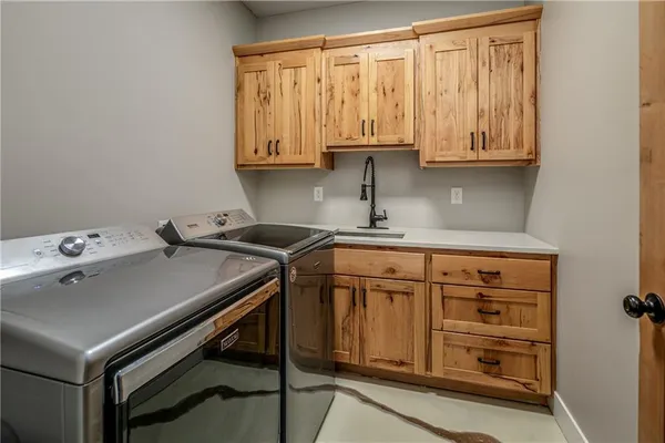$785,000 | 34536 West 231st Street, Edgerton, KS 66021