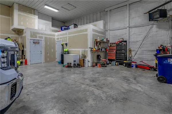 $785,000 | 34536 West 231st Street, Edgerton, KS 66021