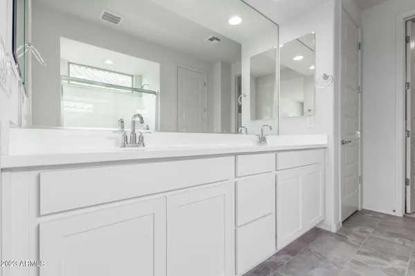 $2,825 | 8529 South 67th Drive, Laveen, AZ 85339