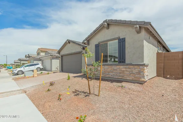 $2,825 | 8529 South 67th Drive, Laveen, AZ 85339