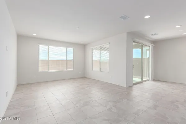 $2,825 | 8529 South 67th Drive, Laveen, AZ 85339