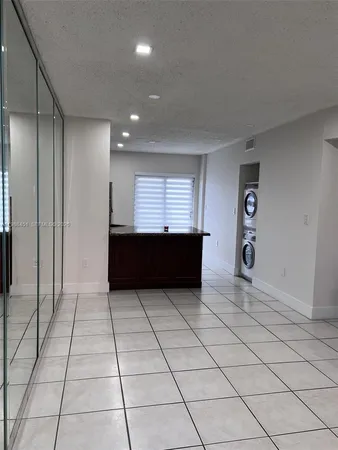 $260,000 | 5480 West 21st Court, Unit 404, Hialeah, FL 33016