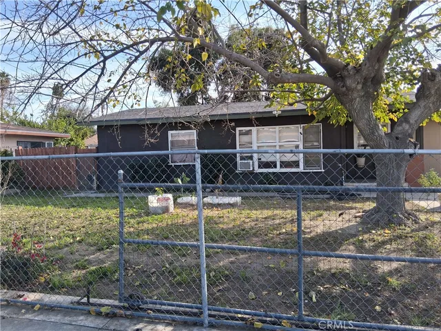 $390,000 | 1185 West Devonshire Avenue, Hemet, CA 92543