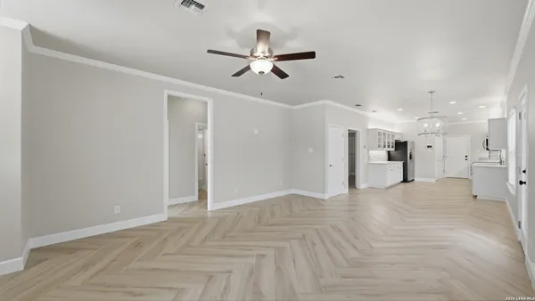 $2,400 | 1623 Hanz Drive, New Braunfels, TX 78130