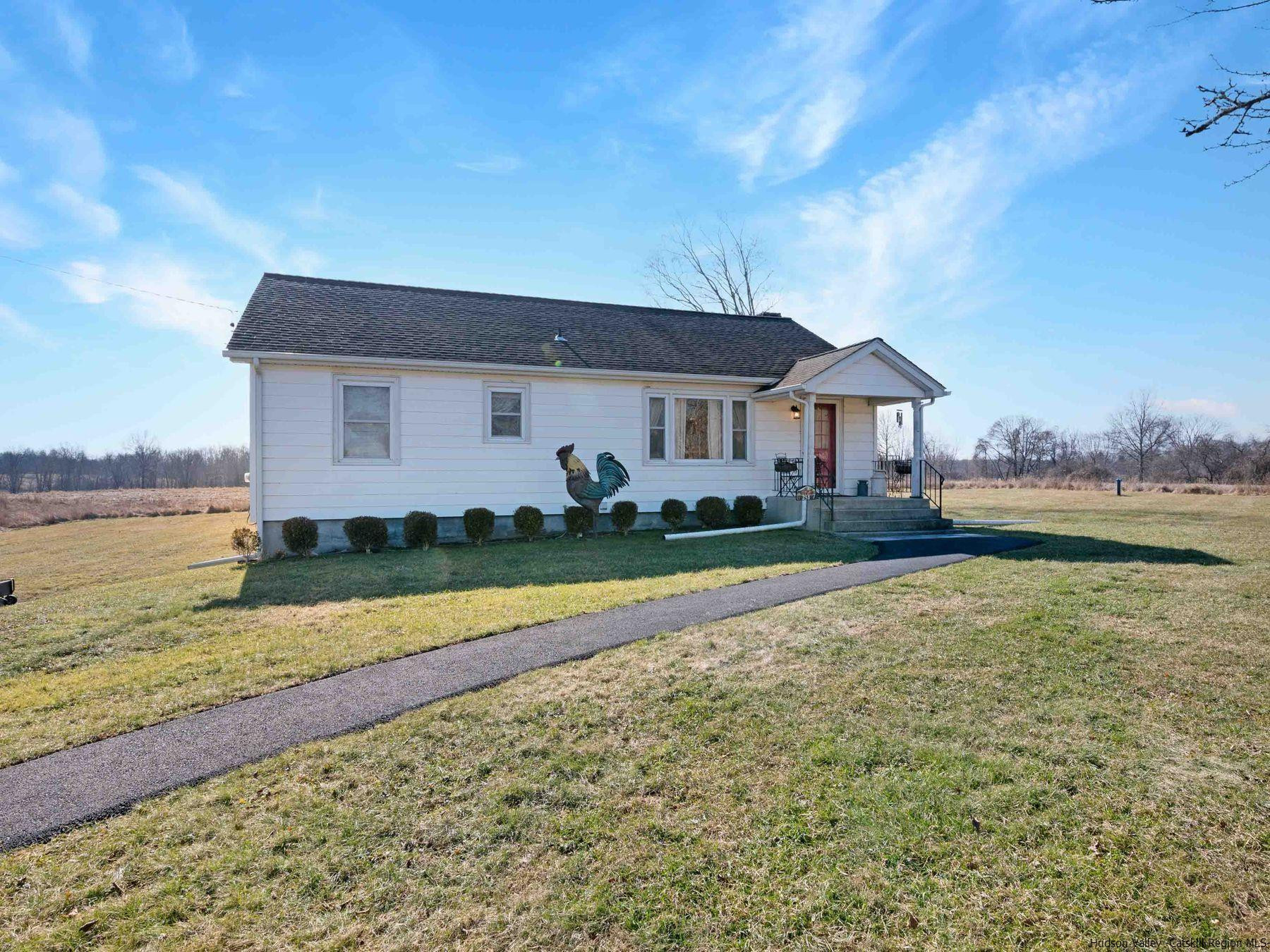 251 Birch Road Wallkill, NY 12589 - Photo 3 of 34 Photo 3