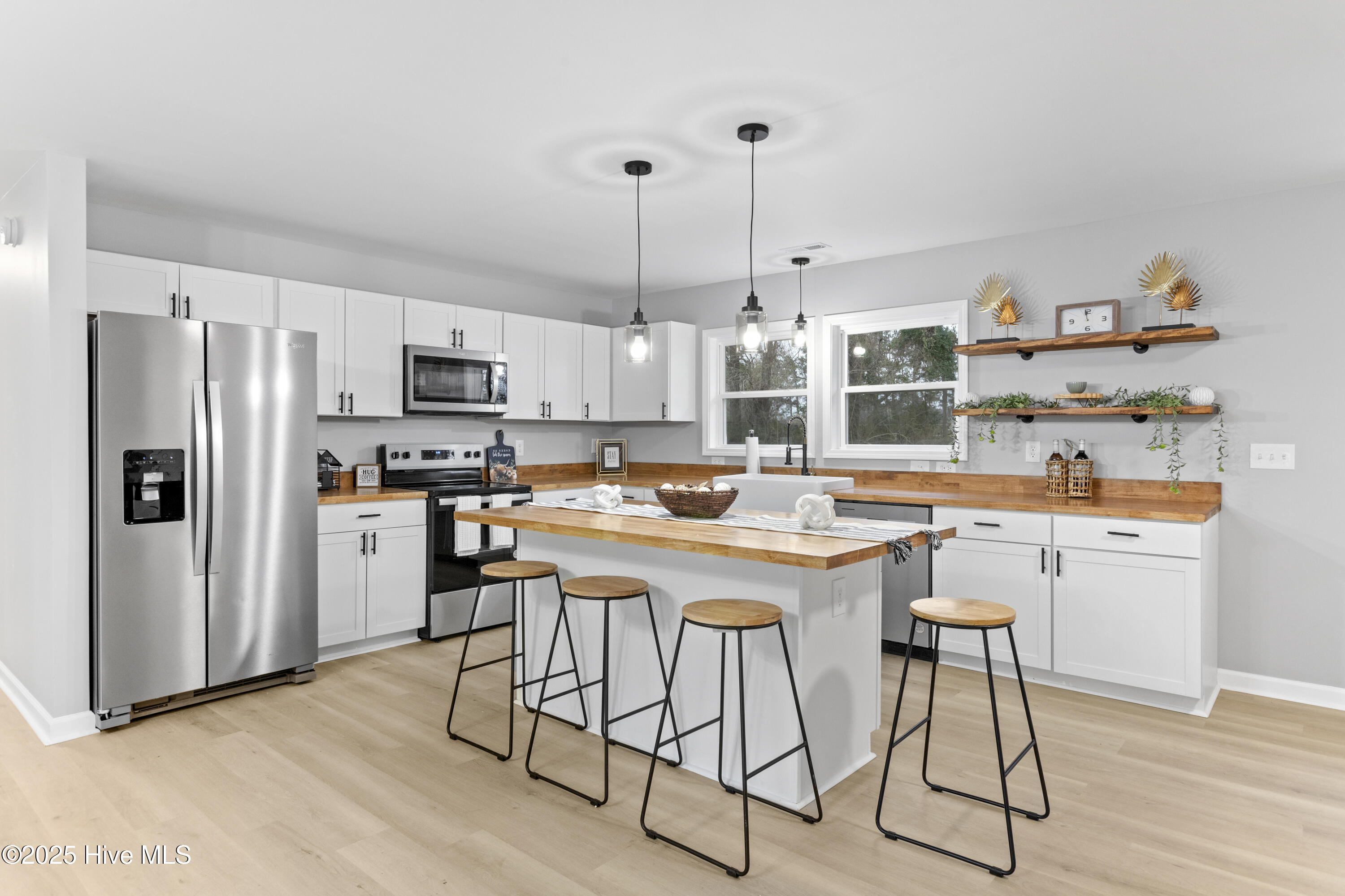 8 Yorkshire Drive Jacksonville, NC 28546 - Photo 7 of 22 Kitchen