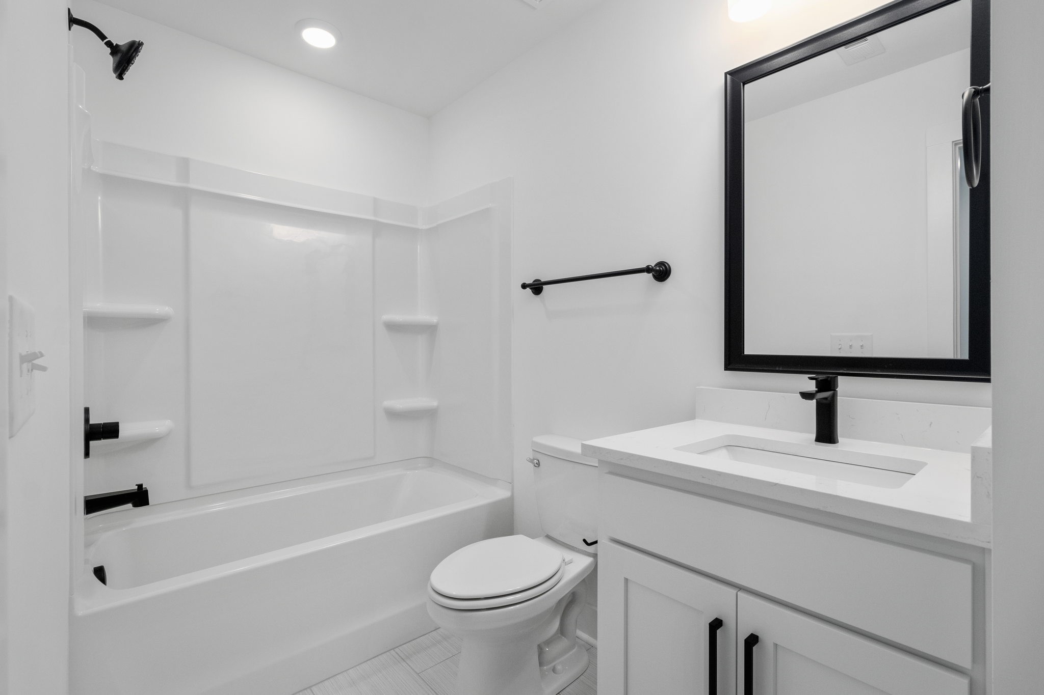 725 Hornbuckle Road, Unit O3 Clarksville, TN 37043 - Photo 12 of 38 a bathroom with a sink toilet and shower