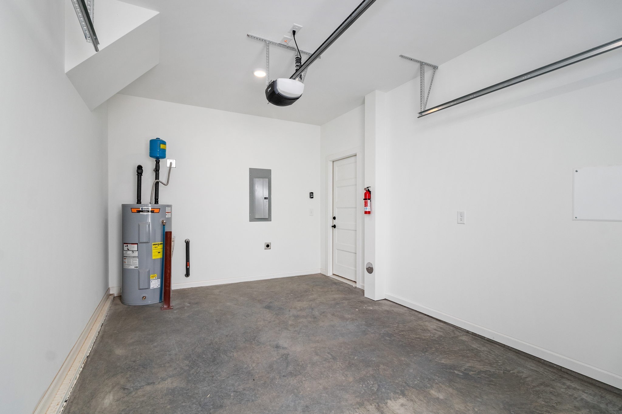 725 Hornbuckle Road, Unit O3 Clarksville, TN 37043 - Photo 25 of 38 a view of empty room