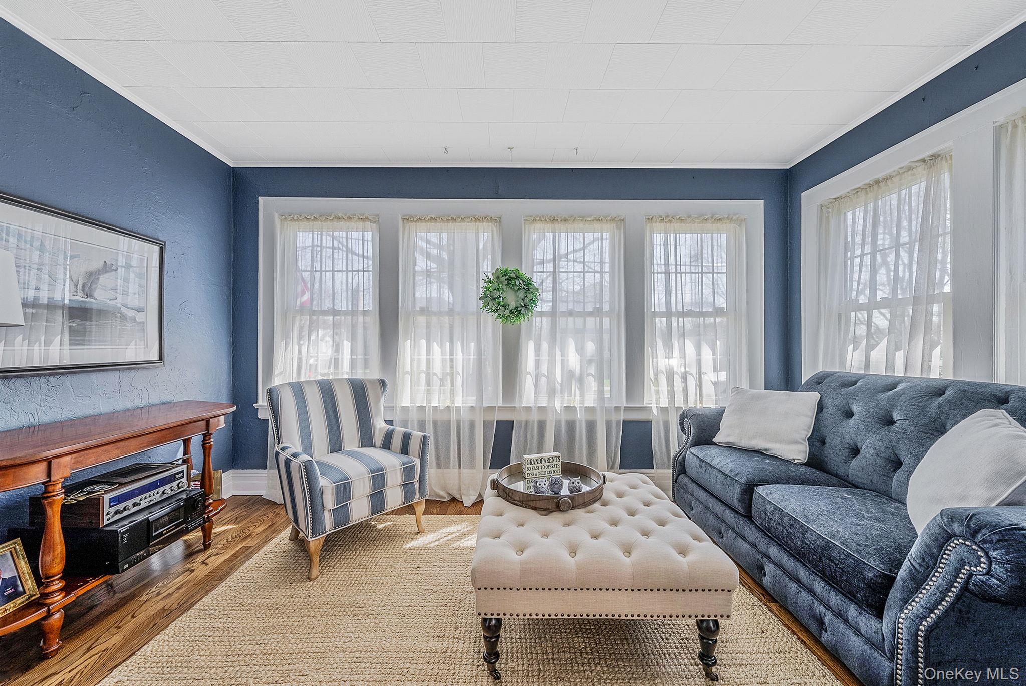 33 Harding Avenue Lynbrook, NY 11563 - Photo 9 of 25
