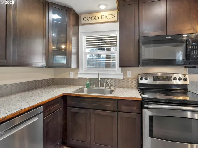 $317,700 | 21974 Lilly Lane Southeast, Stayton, OR 97383