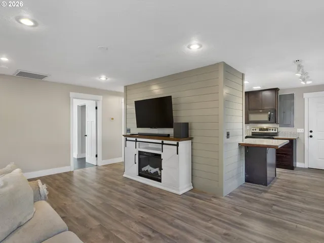 $317,700 | 21974 Lilly Lane Southeast, Stayton, OR 97383