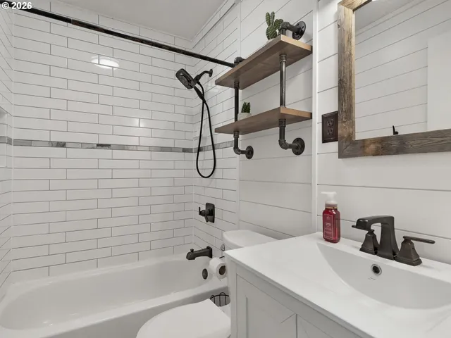 $317,700 | 21974 Lilly Lane Southeast, Stayton, OR 97383