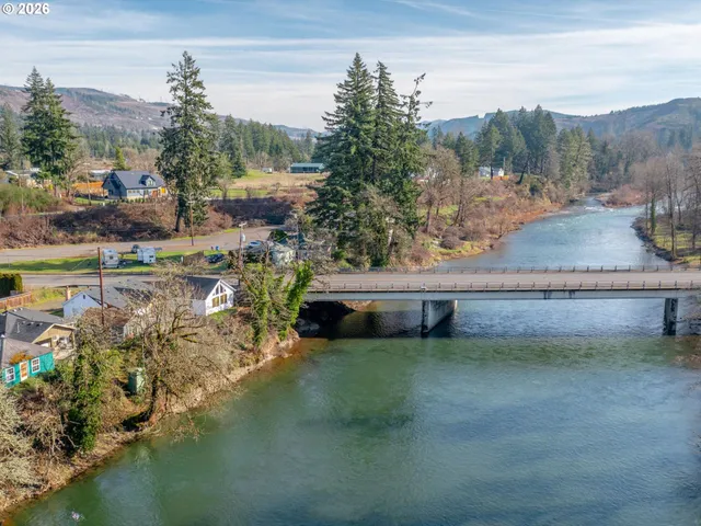 $317,700 | 21974 Lilly Lane Southeast, Stayton, OR 97383