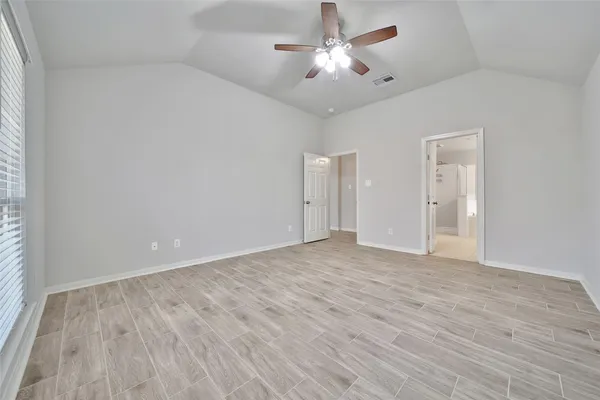 $2,400 | 19310 Young Oak Street, Spring, TX 77379