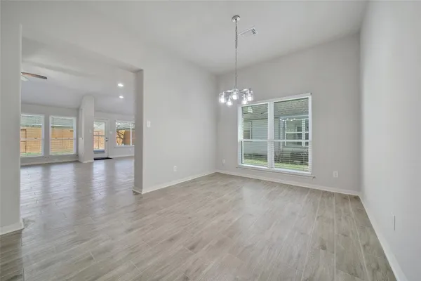 $2,400 | 19310 Young Oak Street, Spring, TX 77379