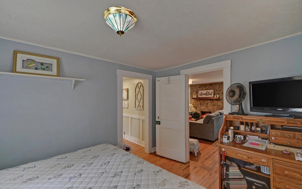 335 Elliott Road Murphy, NC 28906 - Photo 15 of 44 a view of a livingroom with workspace and a couch
