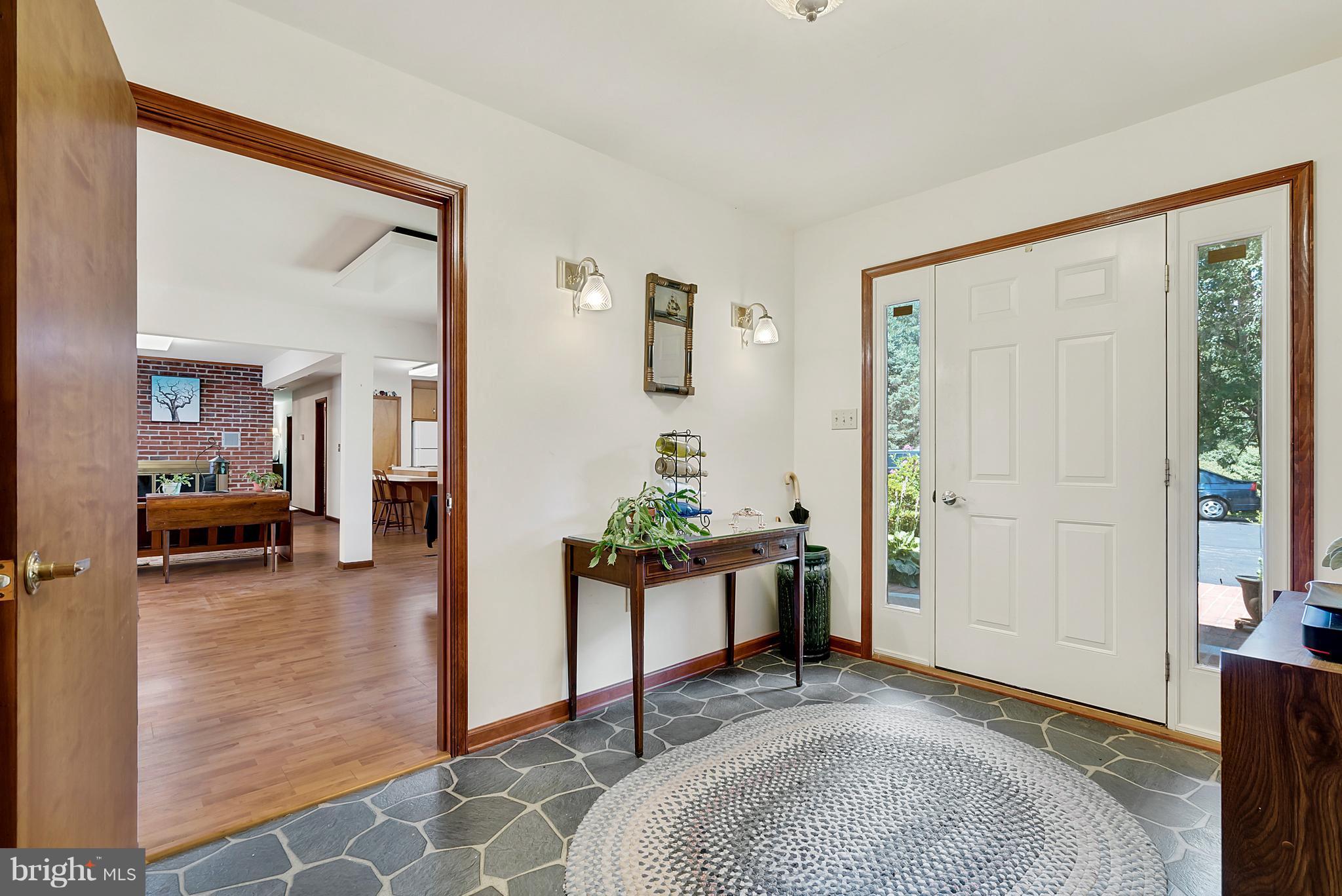 3795 Ashville Road Delaplane, VA 20144 - Photo 5 of 45 Foyer- to R is main house to L is In Law Suite