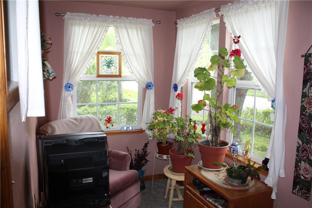 833 Greenville Road Mercer, PA 16137 - Photo 11 of 16 Nice & Bright Sun Room/Reading Room