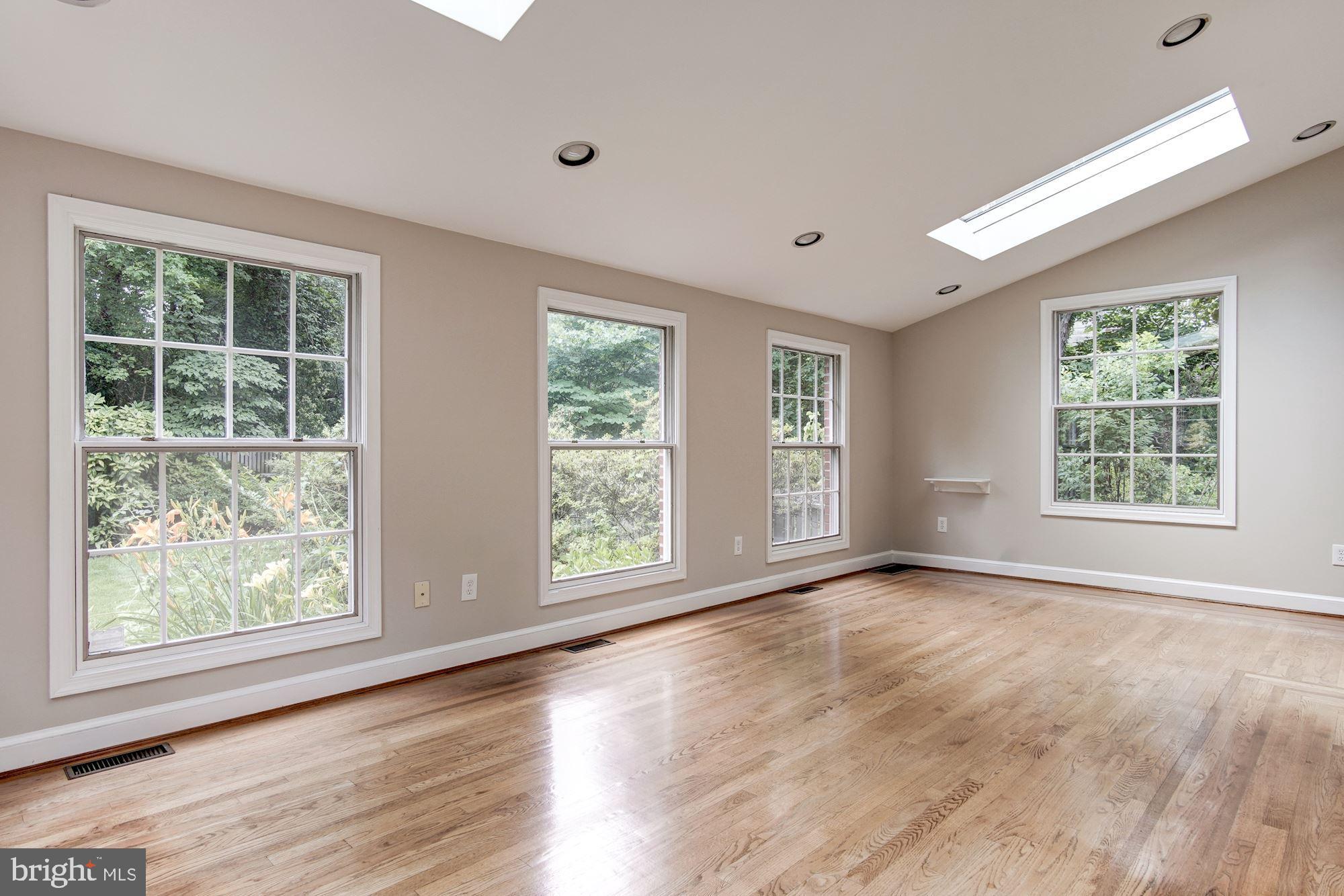 5013 Brookdale Road Bethesda, MD 20816 - Photo 19 of 57