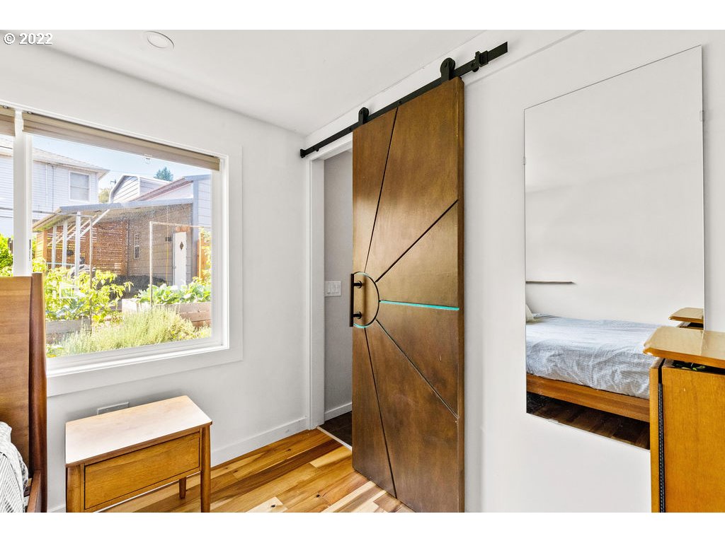 1843 Division Street Camas, WA 98607 - Photo 16 of 32