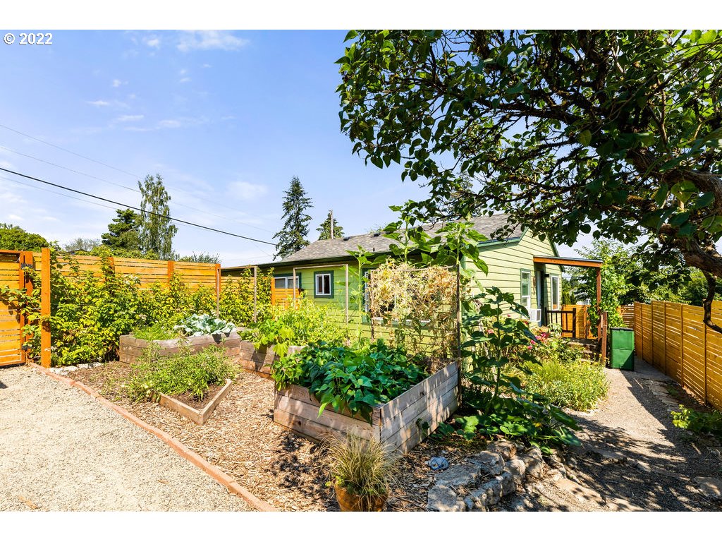 1843 Division Street Camas, WA 98607 - Photo 22 of 32