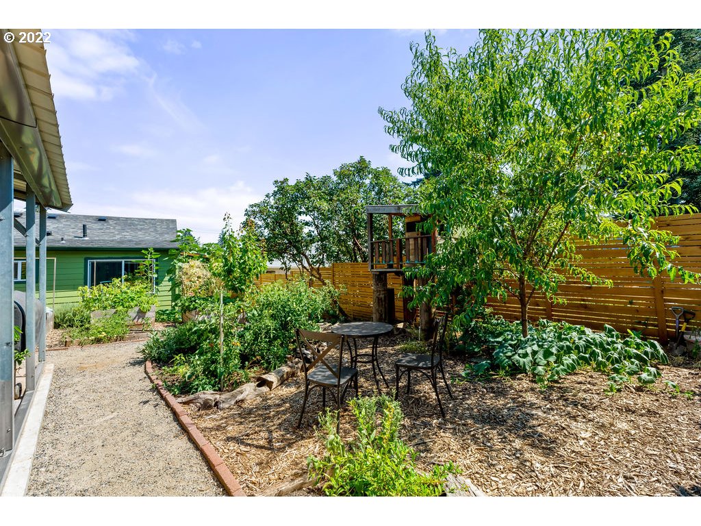 1843 Division Street Camas, WA 98607 - Photo 23 of 32