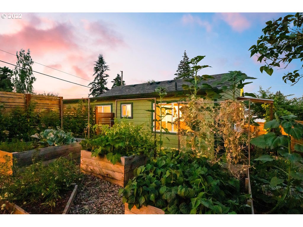 1843 Division Street Camas, WA 98607 - Photo 29 of 32