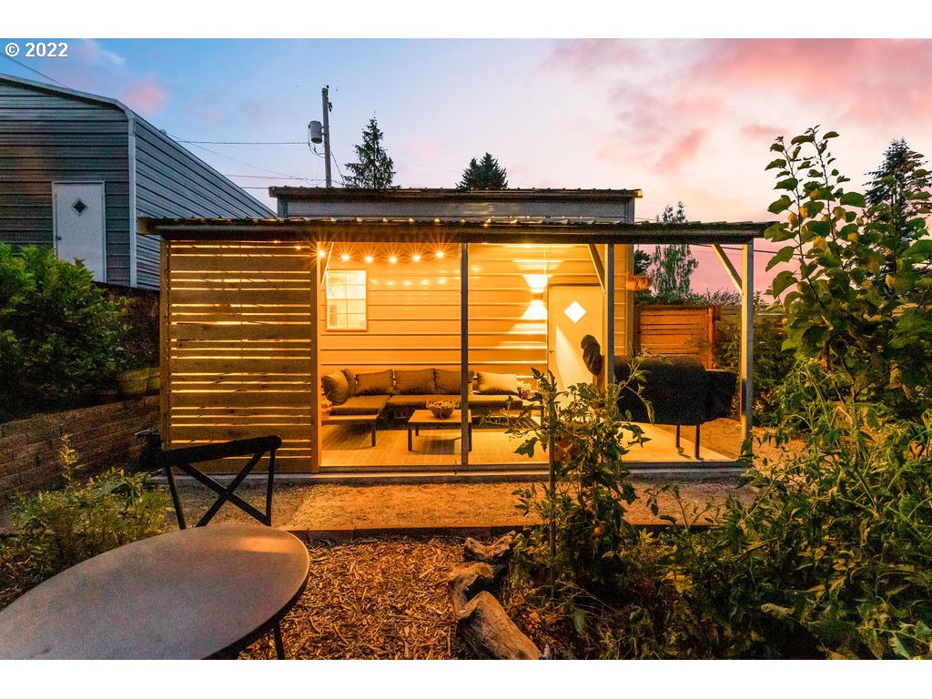 1843 Division Street Camas, WA 98607 - Photo 30 of 32