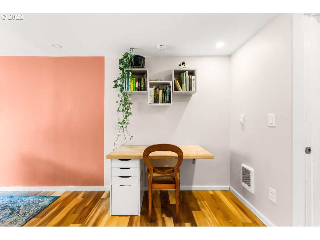 1843 Division Street Camas, WA 98607 - Photo 4 of 32