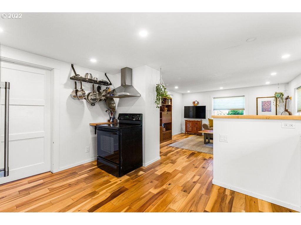 1843 Division Street Camas, WA 98607 - Photo 10 of 32