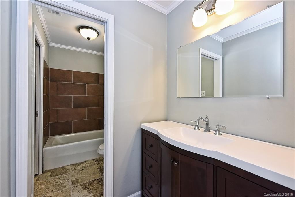 4402 Simsbury Road, Unit 4402 Charlotte, NC 28226 - Photo 18 of 21 Gallery Image 18