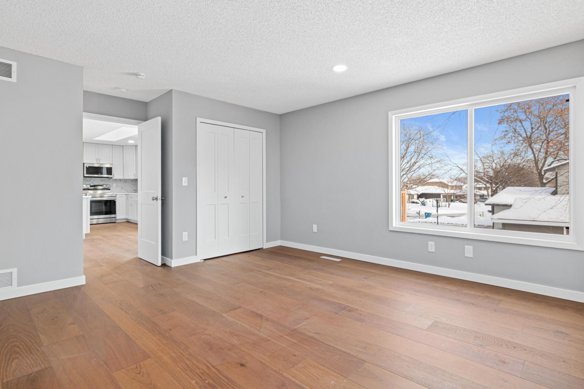 1939 Long Lake Road New Brighton, MN 55112 - Photo 11 of 28