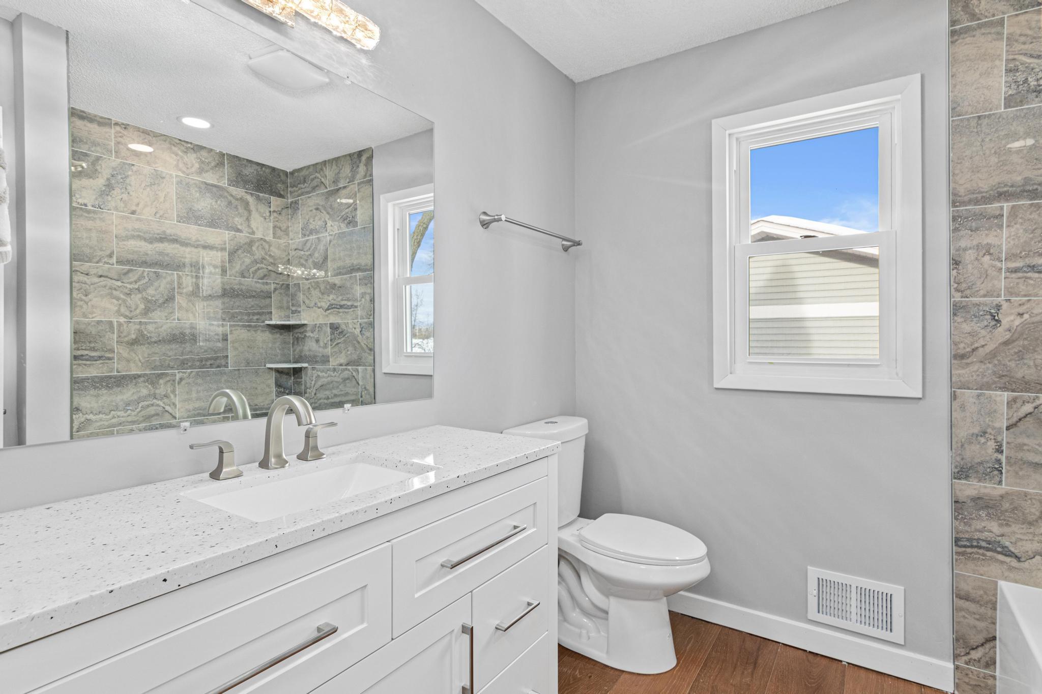 1939 Long Lake Road New Brighton, MN 55112 - Photo 21 of 28