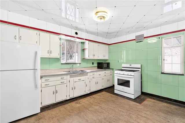 $220,000 | 746 McNeilly Road, Pittsburgh, PA 15226