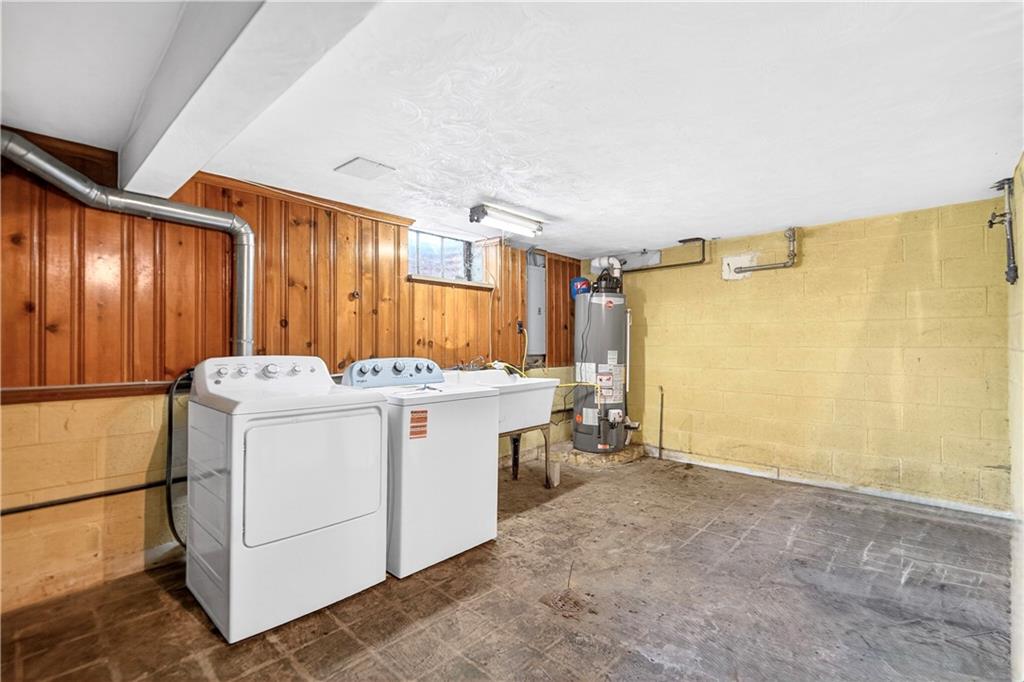 746 McNeilly Road Pittsburgh, PA 15226 - Photo 31 of 47 a utility room with dryer and washer