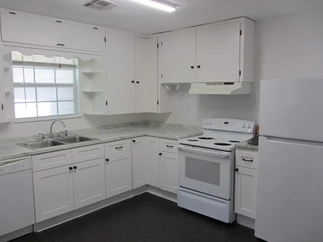 $1,350 | 1310 16th Street, Huntsville, TX 77340