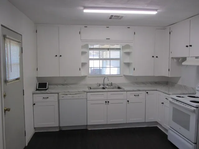 $1,350 | 1310 16th Street, Huntsville, TX 77340