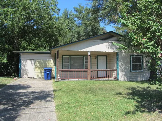 $1,350 | 1310 16th Street, Huntsville, TX 77340