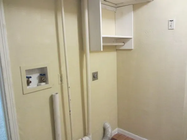 $1,250 | 1310 16th Street, Huntsville, TX 77340