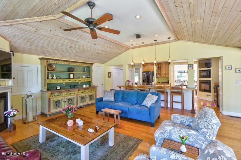29 Mahkeenac Road Stockbridge, MA 01262 - Photo 21 of 40 0033