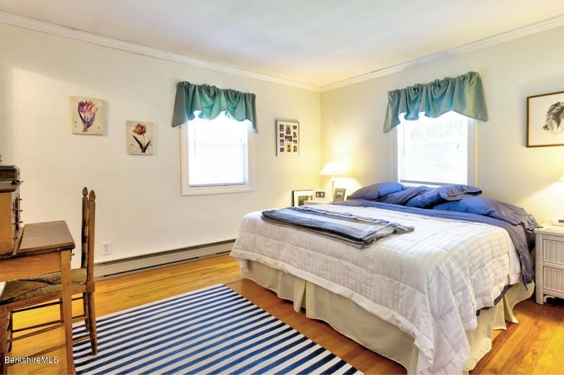 29 Mahkeenac Road Stockbridge, MA 01262 - Photo 25 of 40 0016