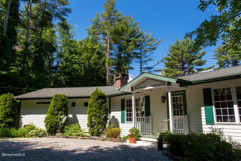 29 Mahkeenac Road Stockbridge, MA 01262 - Photo 5 of 40 0004
