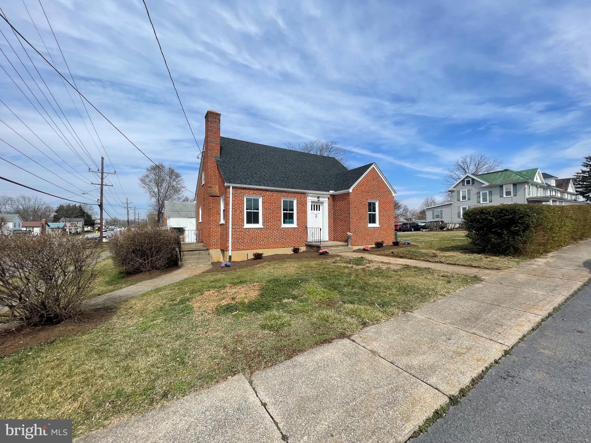 216 West 3rd Avenue Ranson, WV 25438 - Photo 4 of 31
