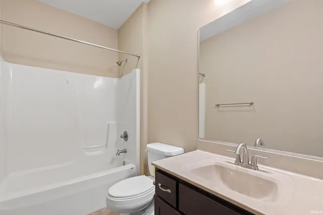 $389,000 | 636 Bainbridge Place, Goshen, IN 46526