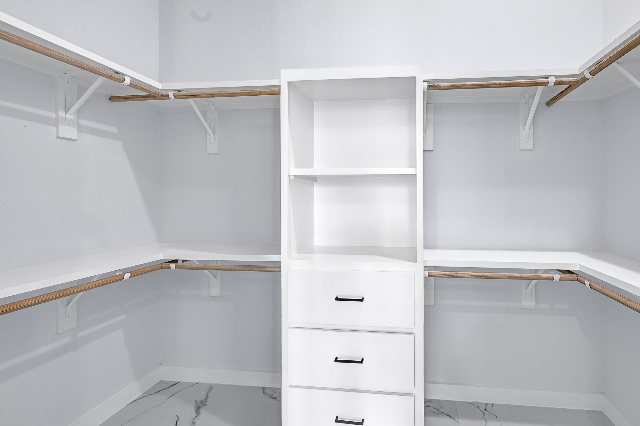 90 Burress Street, Unit B Houston, TX 77022 - Photo 19 of 31 Master Closer