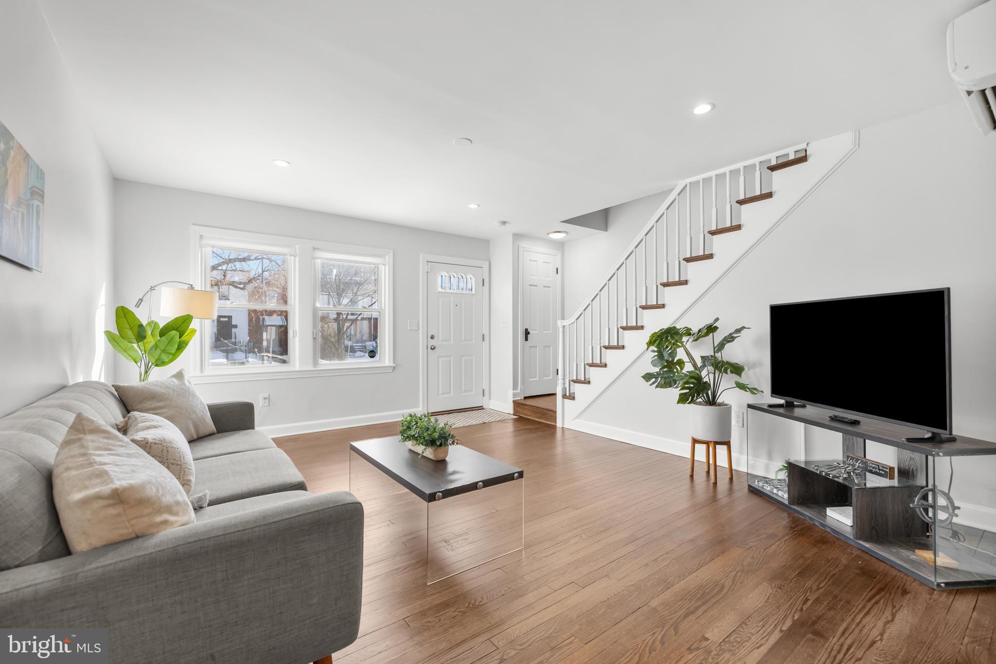 810 20th Street Northeast Washington, DC 20002 - Photo 2 of 40