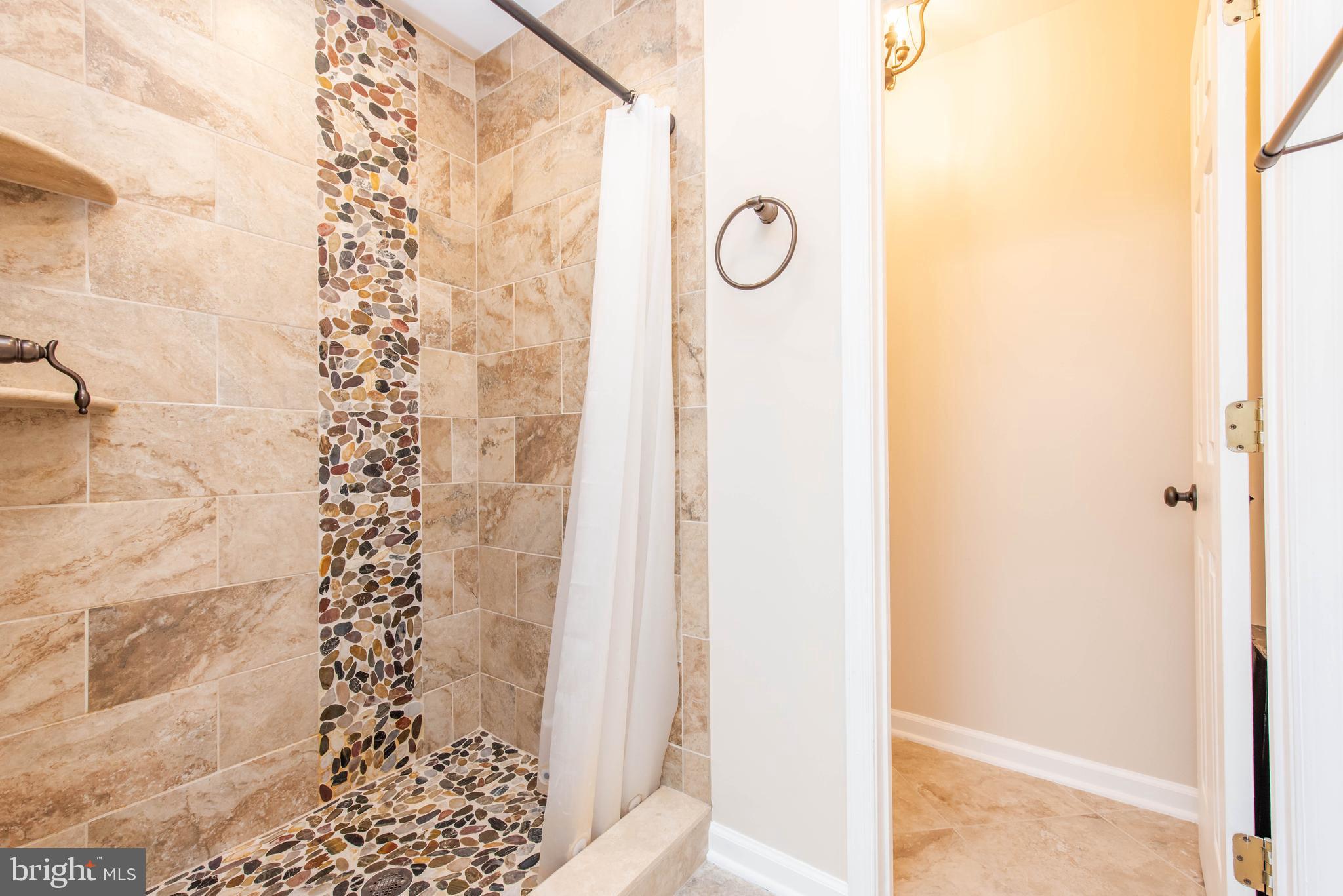 1840 Bennett Road Eldersburg, MD 21784 - Photo 31 of 68 Owner's bathroom
